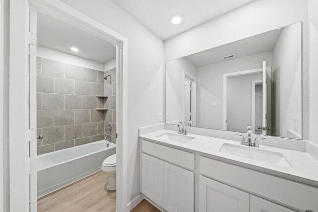 Building Photo - 7749 Bergamot Cir