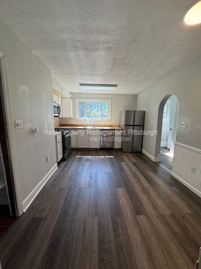 Building Photo - 1825 Rialto St