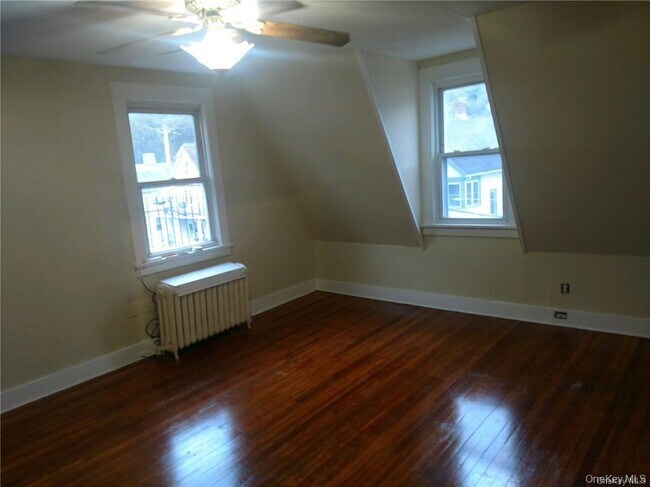Building Photo - 22 Fostoria St