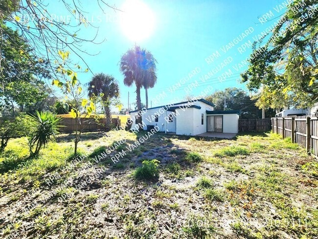 Building Photo - 1207 N Pine Hills Rd