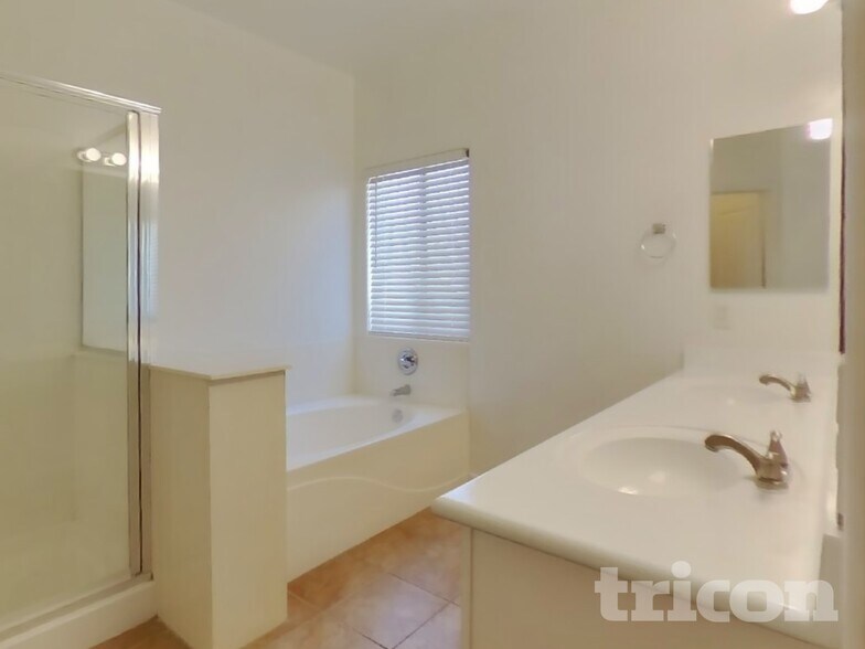 Building Photo - 11418 W Mountain View Dr