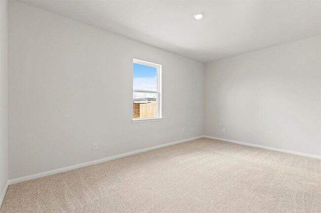 Building Photo - 10811 Hickory Ln