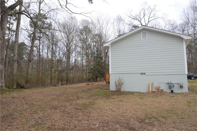 Building Photo - 3227 Hilltop Cir