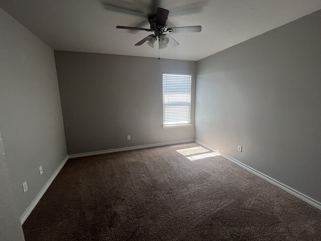 Building Photo - 3430 Itasca St