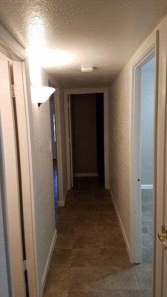 Building Photo - 2519 E Pebble Beach Dr