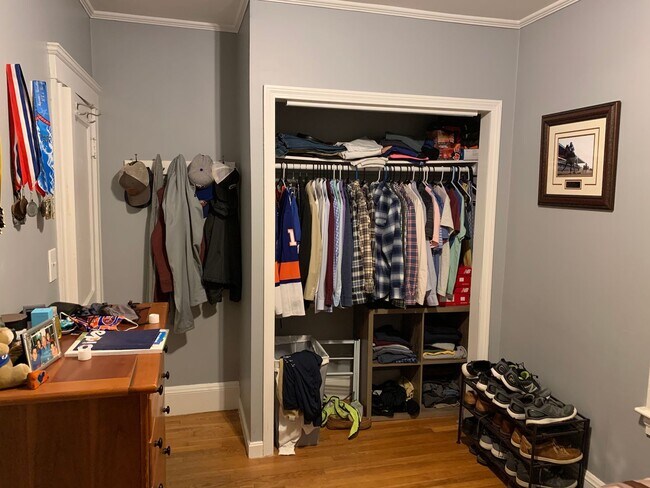 Building Photo - NO FEE!!!!! 1.5 Bed in Watertown with parking & in-unit laundry!!!