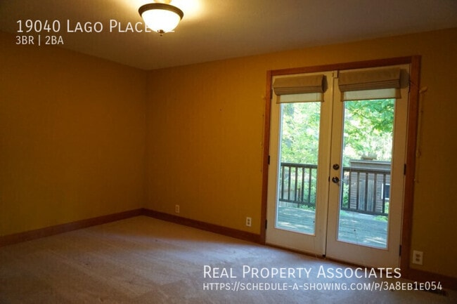 Building Photo - 19040 Lago Pl NE