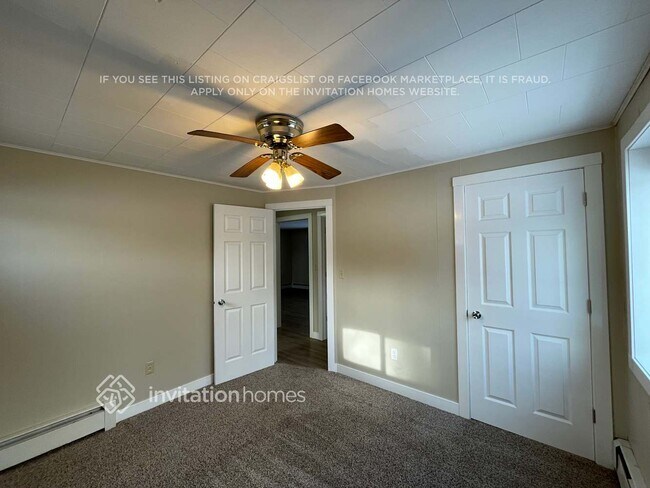 Building Photo - 3085 Upper 76th St E