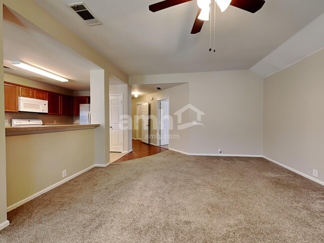 Building Photo - 714 Quail Hollow Dr