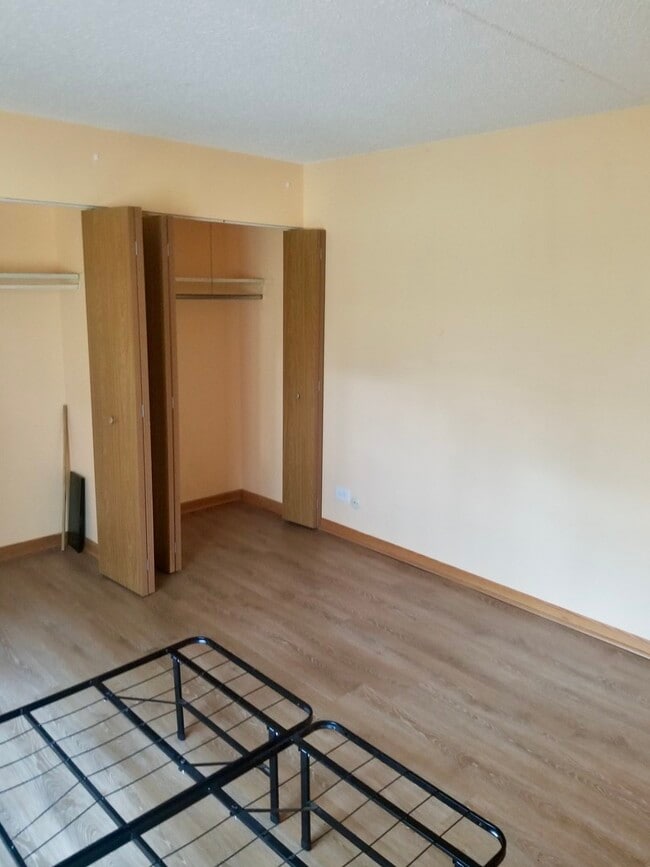 Building Photo - 450 Plum Creek Dr
