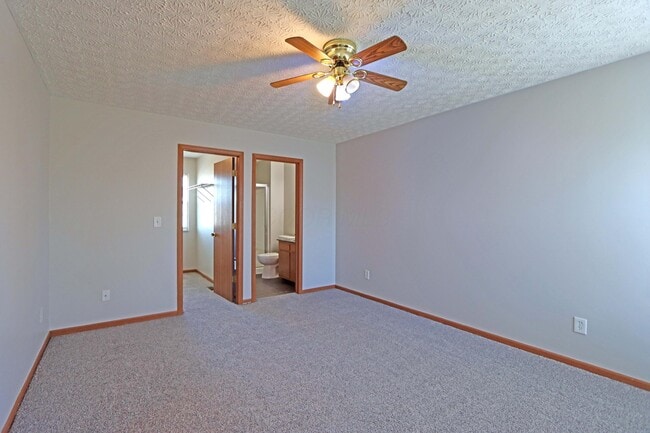 Building Photo - 4897 Nieles Edge Dr