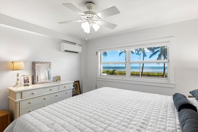 Building Photo - Beachside Living Made Easy – Furnished 2BR/1BA Available for 6 Months!