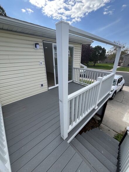 Deck - 723 E 600 S