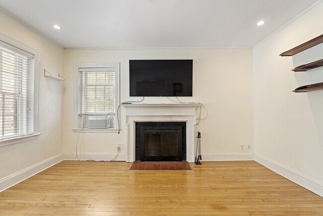 Building Photo - 21 Chauncy St