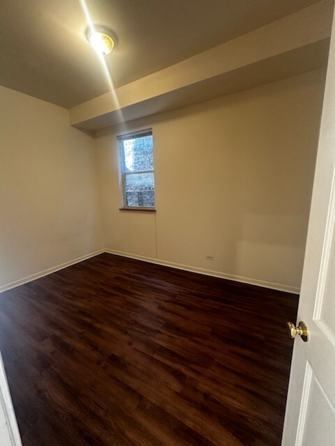 Building Photo - 1021 S Racine Ave