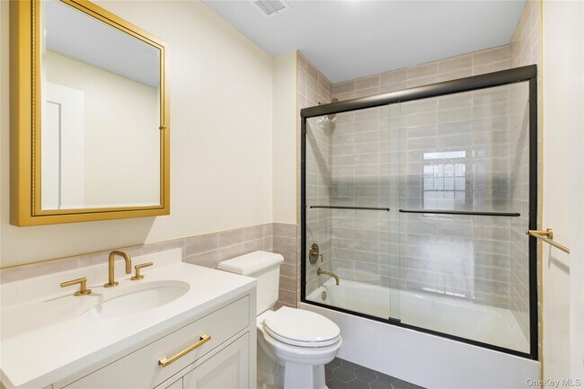 Building Photo - 695 Merrick Ave