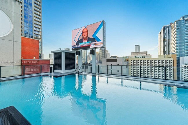 Building Photo - 398 NE 5th St