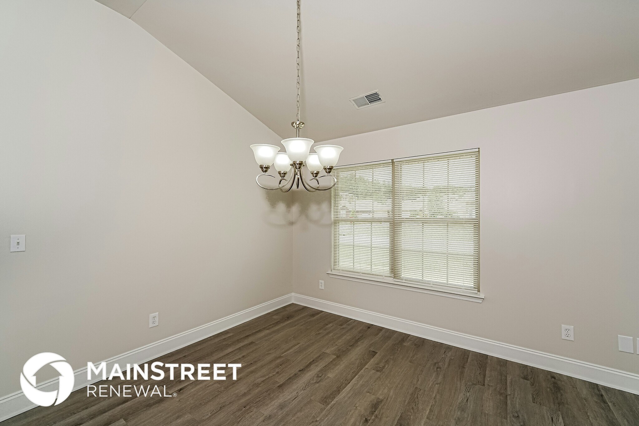 Building Photo - 955 Clover Ave