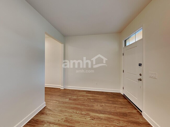 Building Photo - 221 Crestrun Loop