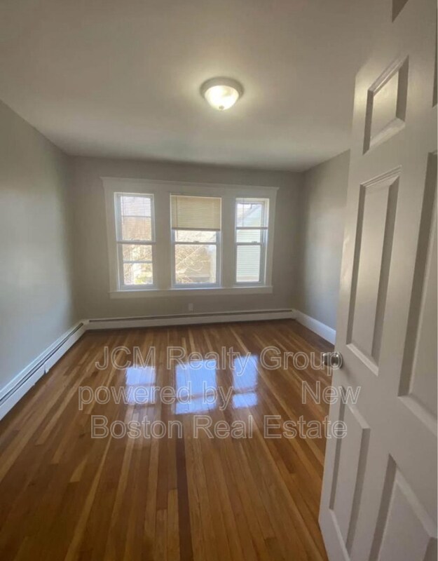 Building Photo - 23 Mall St