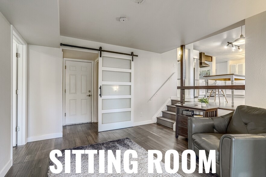 Building Photo - 2860 S Golden Way