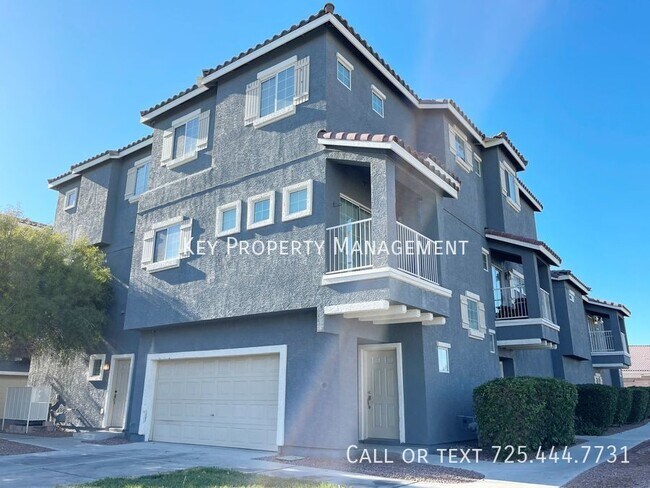 Building Photo - GORGEOUS THREE STORY 2 BEDROOM TOWNHOME IN...