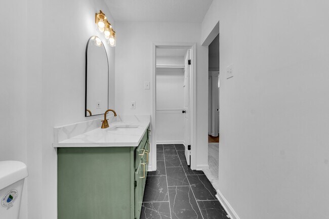 Building Photo - 8439 River Glen Dr