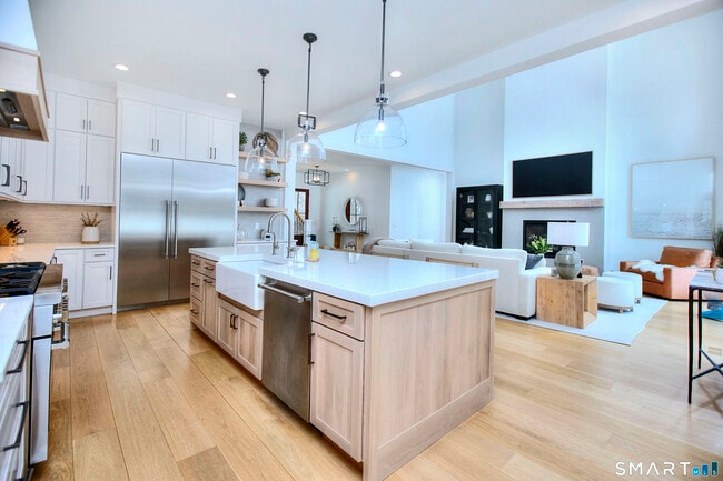 Building Photo - 32 Ridge Rd