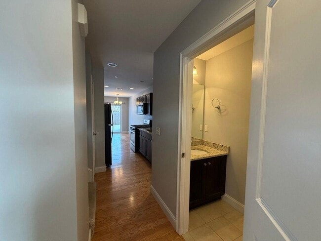 Building Photo - 75 Deerwood Dr