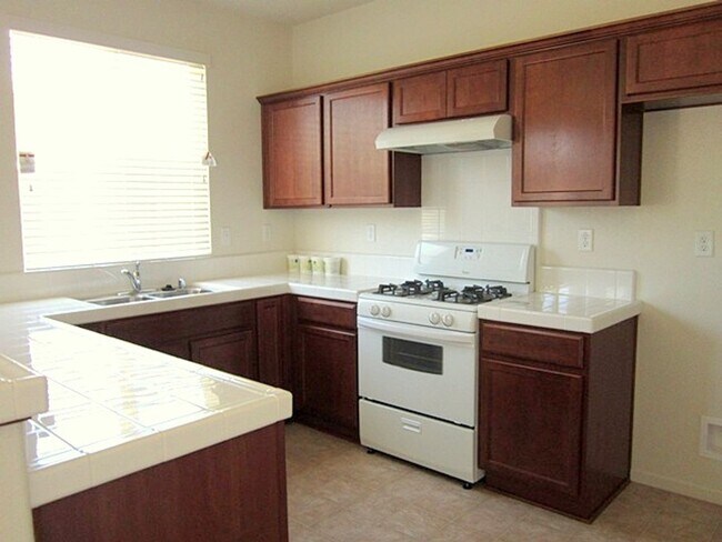 Building Photo - 2554 Pine Brook Dr