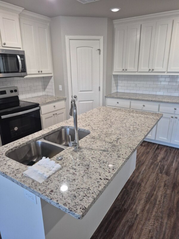 Building Photo - 3909 Bryan Rd