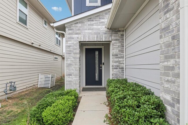 Building Photo - 8101 Linnie Ln