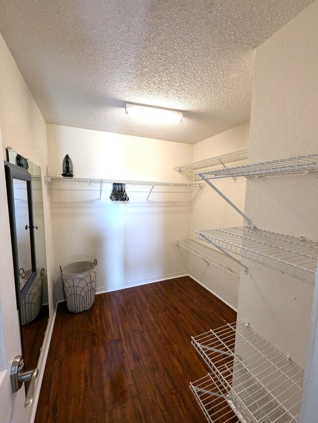 Building Photo - 431 Sandy Ridge Cir