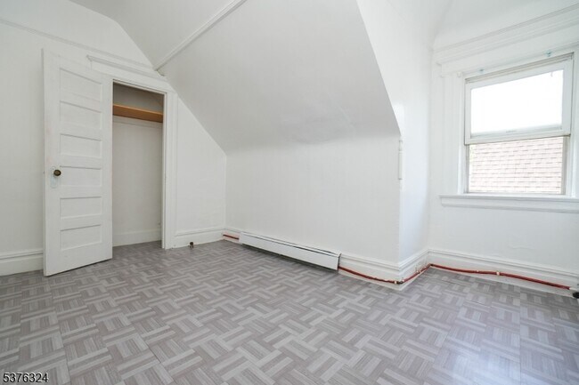 Building Photo - 26 Treacy Ave