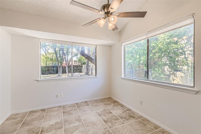 Building Photo - 7304 Loganberry Dr