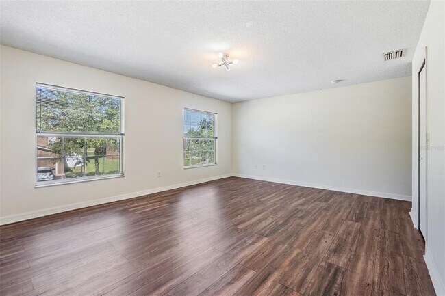 Building Photo - 2118 Ashley Lakes Dr