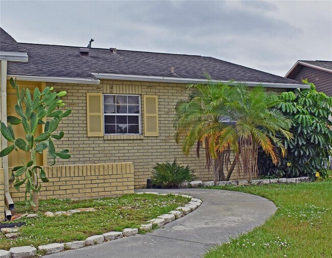 Building Photo - 9509 Fieldview Cir