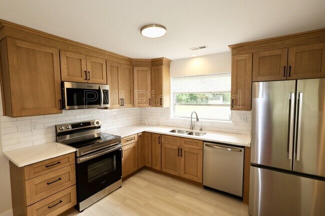 Building Photo - 5913 Osoge Rd