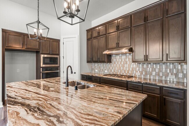 Building Photo - 17151 Sandstone St