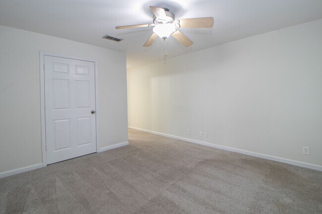 Building Photo - 299 Raleigh Dr