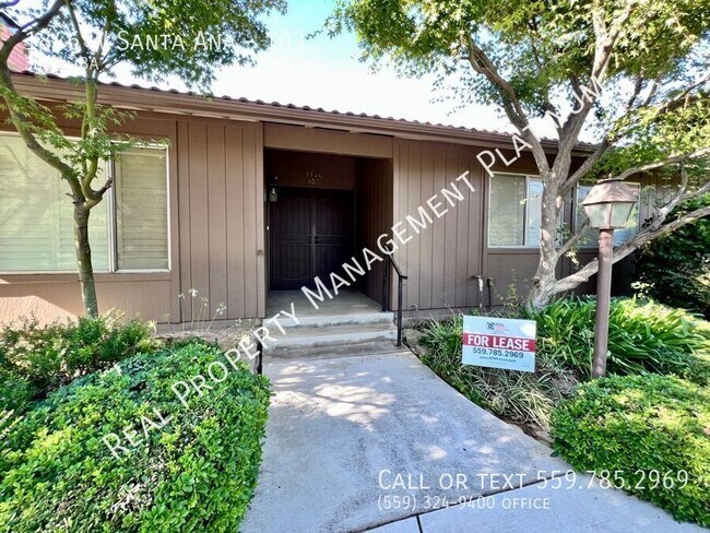 Building Photo - 1846 W Santa Ana Ave