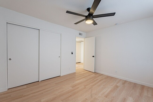 Building Photo - 2nd floor unit with all the upgrades!