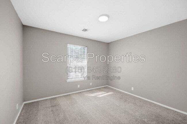 Building Photo - 9311 E 95th Pl