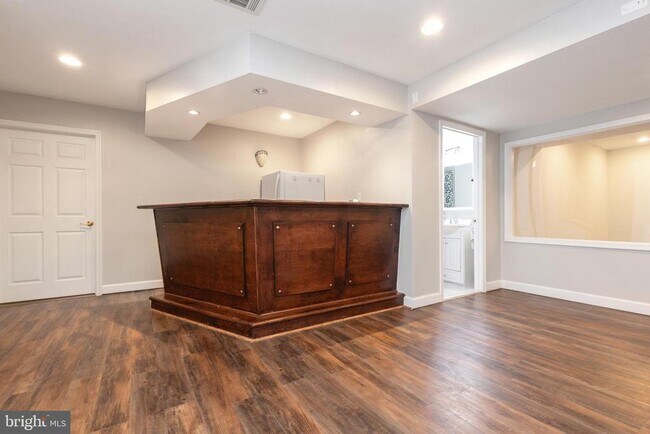 Building Photo - 11629 Forest Hill Ct