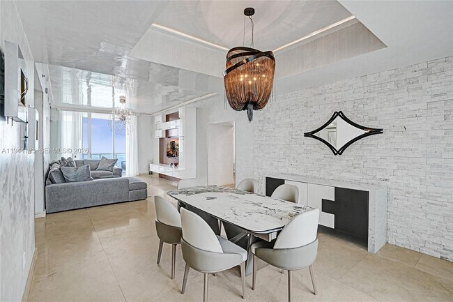 Building Photo - 15901 Collins Ave