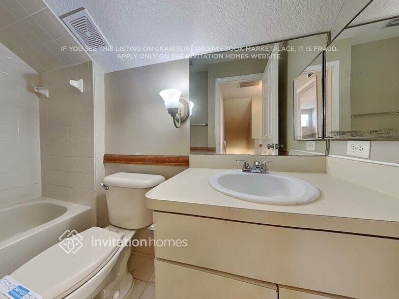 Building Photo - 1830 Horsechestnut Ct