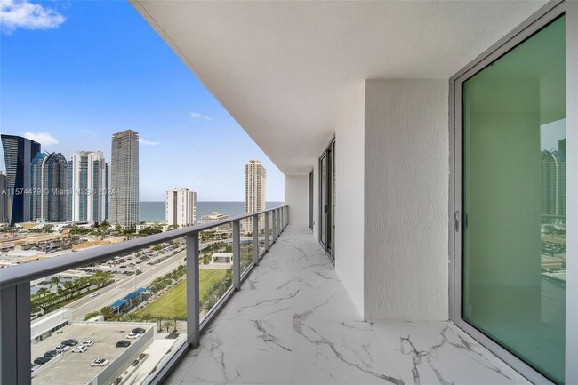 Building Photo - 300 Sunny Isles Blvd