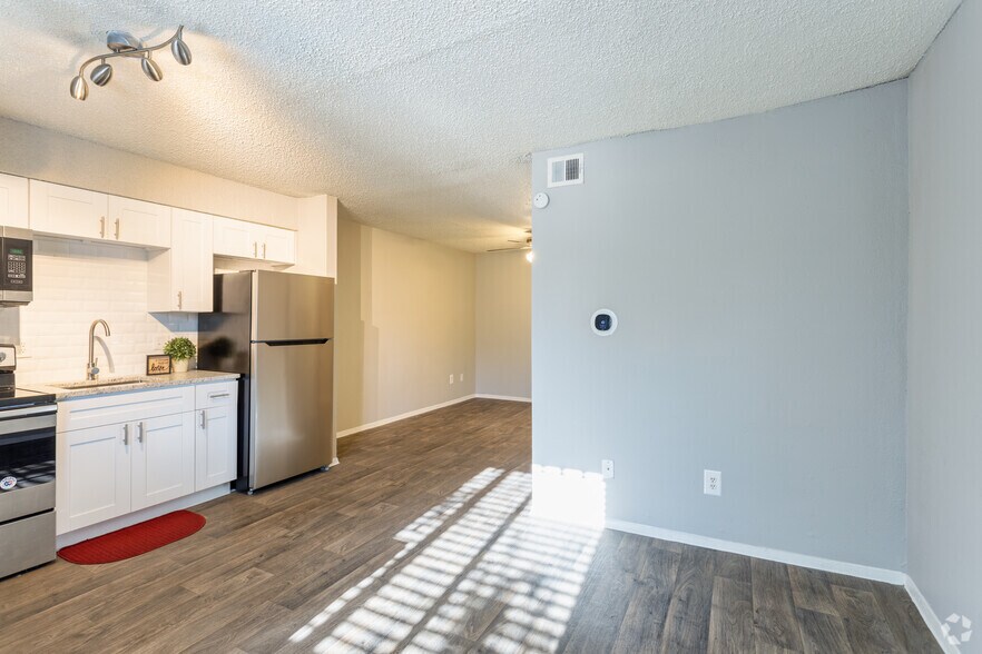 Lamar Place Apartments 6309 Burns St Austin TX 78752 Apartment Finder