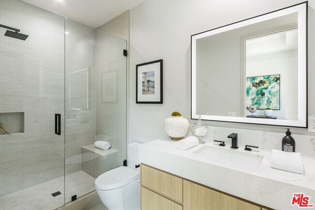Building Photo - 286 Quadro Vecchio Dr