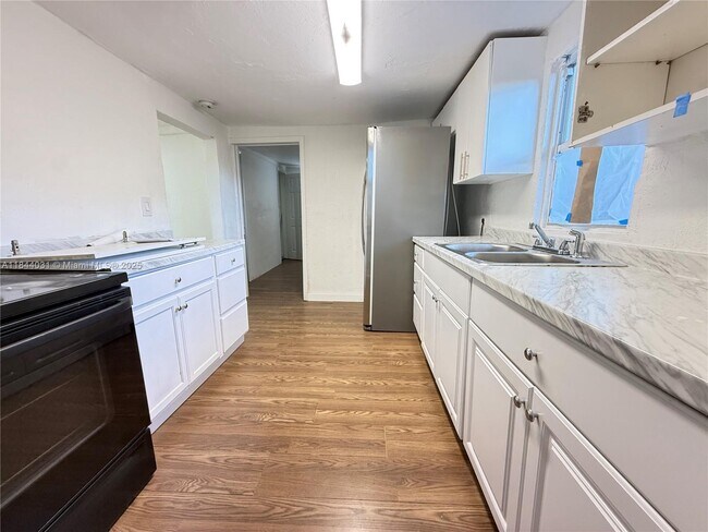 Building Photo - 3376 NW 49th St